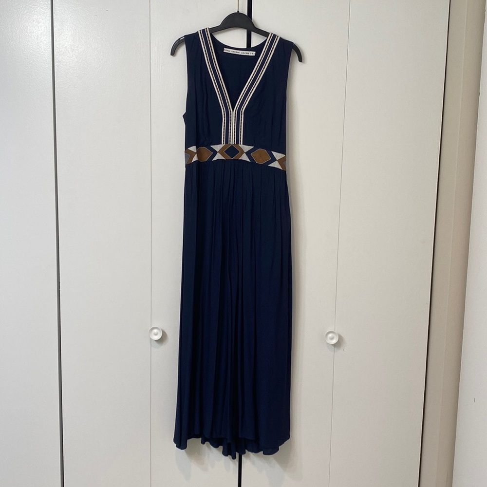Gorgeous sleeveless maxi